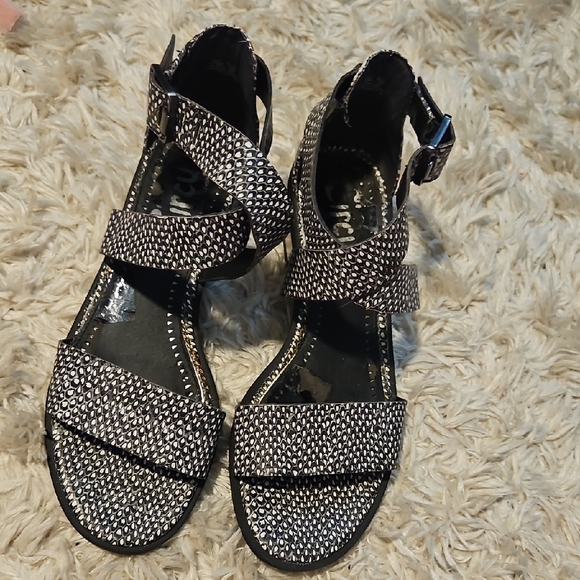 Sam Edelman Black and White Patterned Sandals - Picture 1 of 11